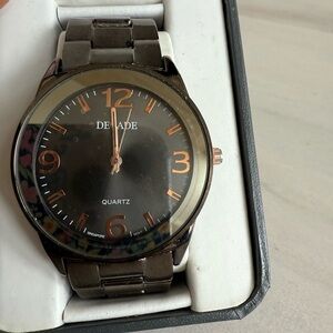Decade Vintage Men's Quartz Watch